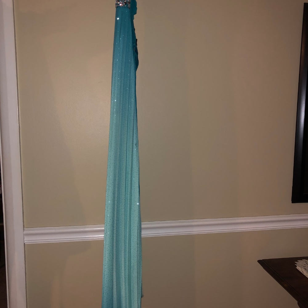 Prom Dress - Long - Picture 2 of 5